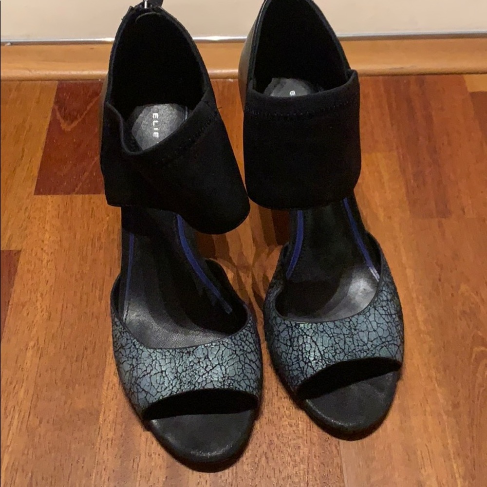 Ellie Tahari Heels